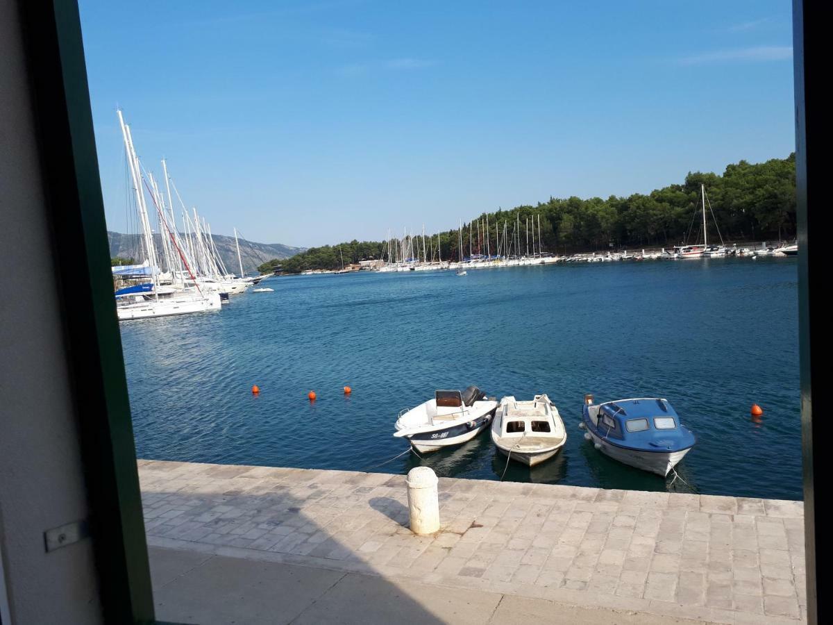 House At The Seafront Apartman Stari Grad  Kültér fotó