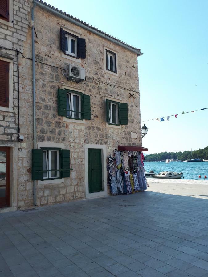 House At The Seafront Apartman Stari Grad  Kültér fotó