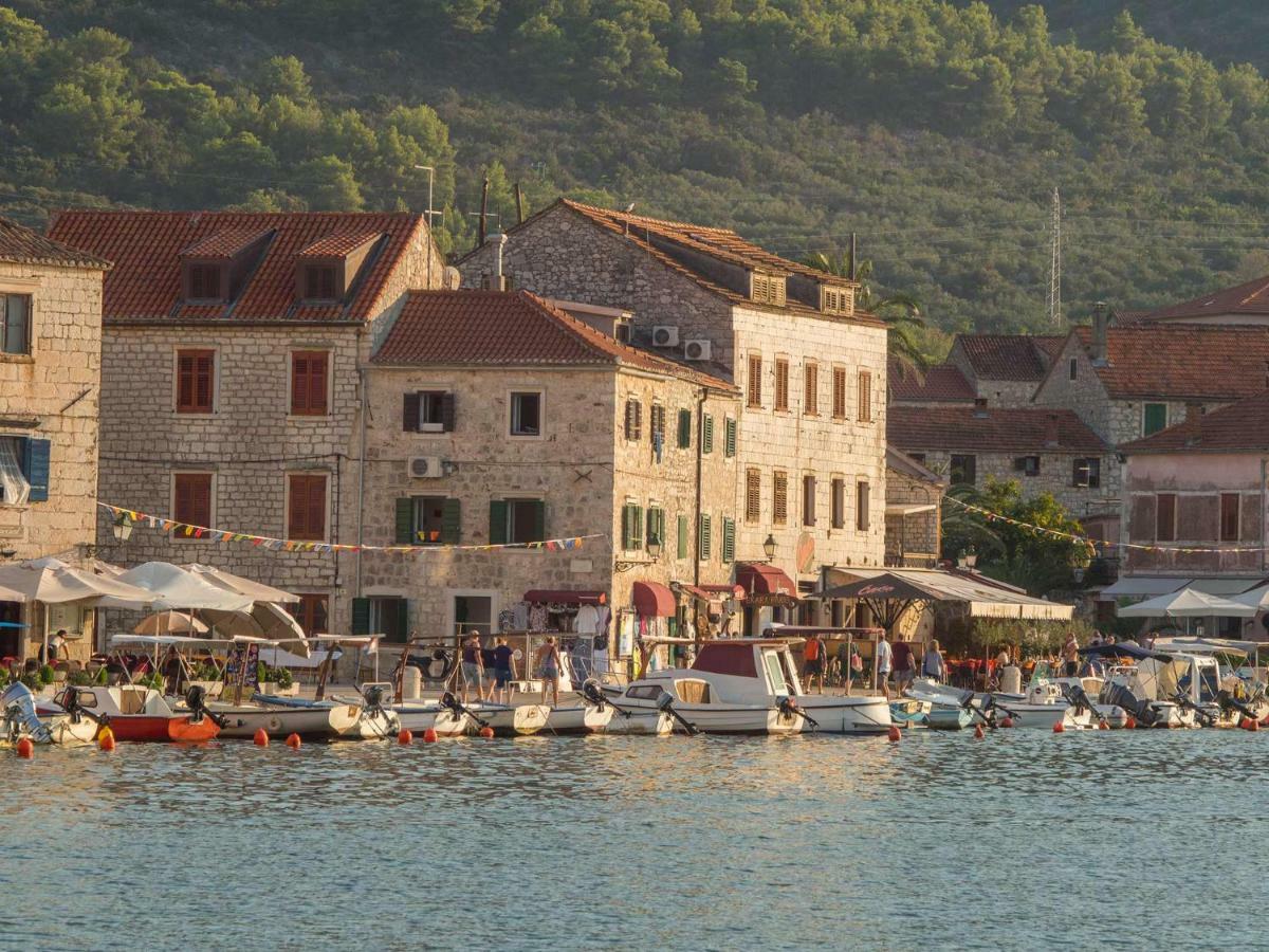 House At The Seafront Apartman Stari Grad  Kültér fotó